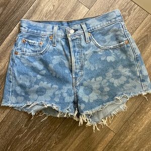 Levi’s 501 Floral Shorts